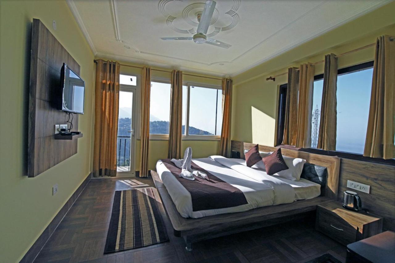 Harmony Blue Mcleodganj Hotel แมคลอยด์กันจ์ ภายนอก รูปภาพ